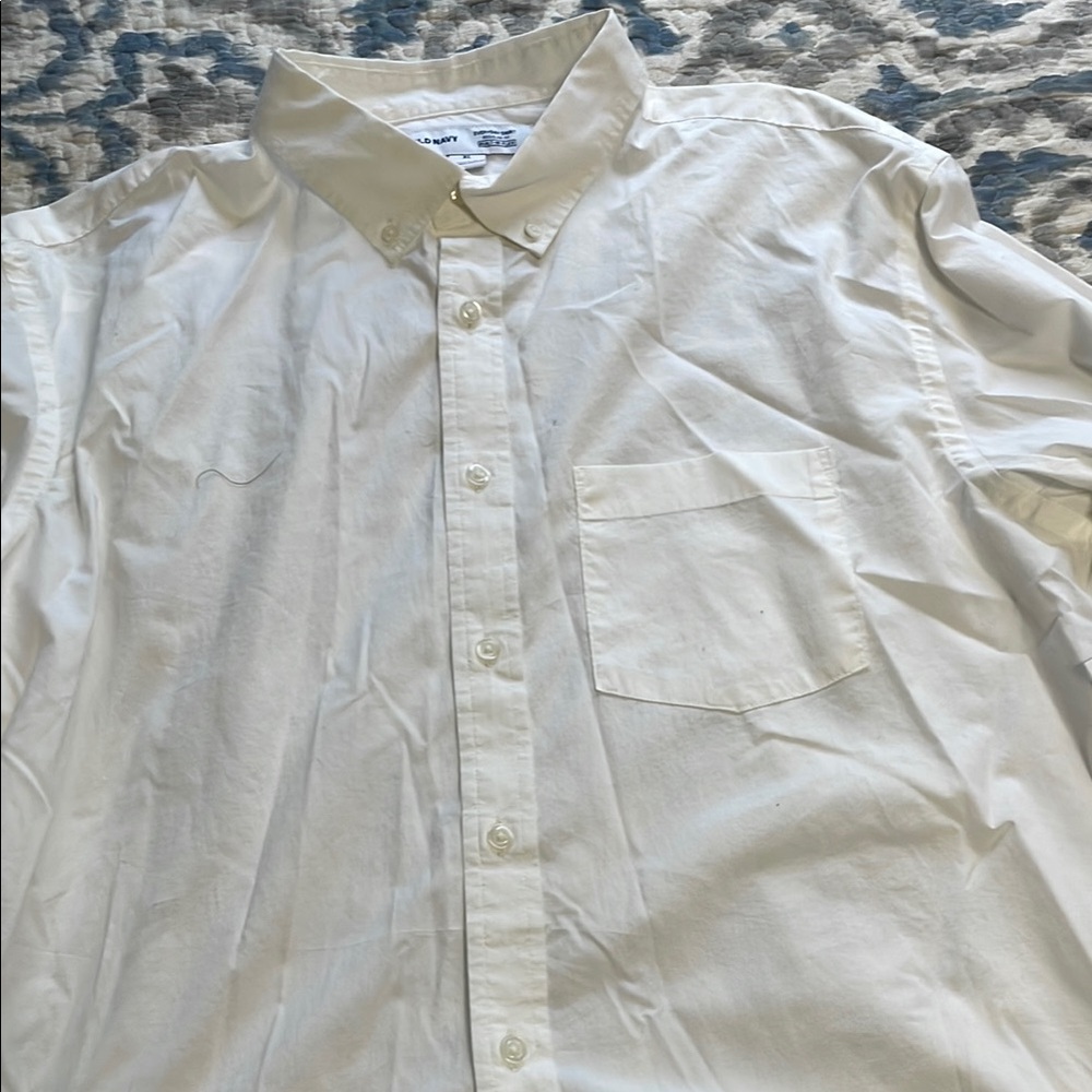 Old Navy White Casual Button Down Shirt